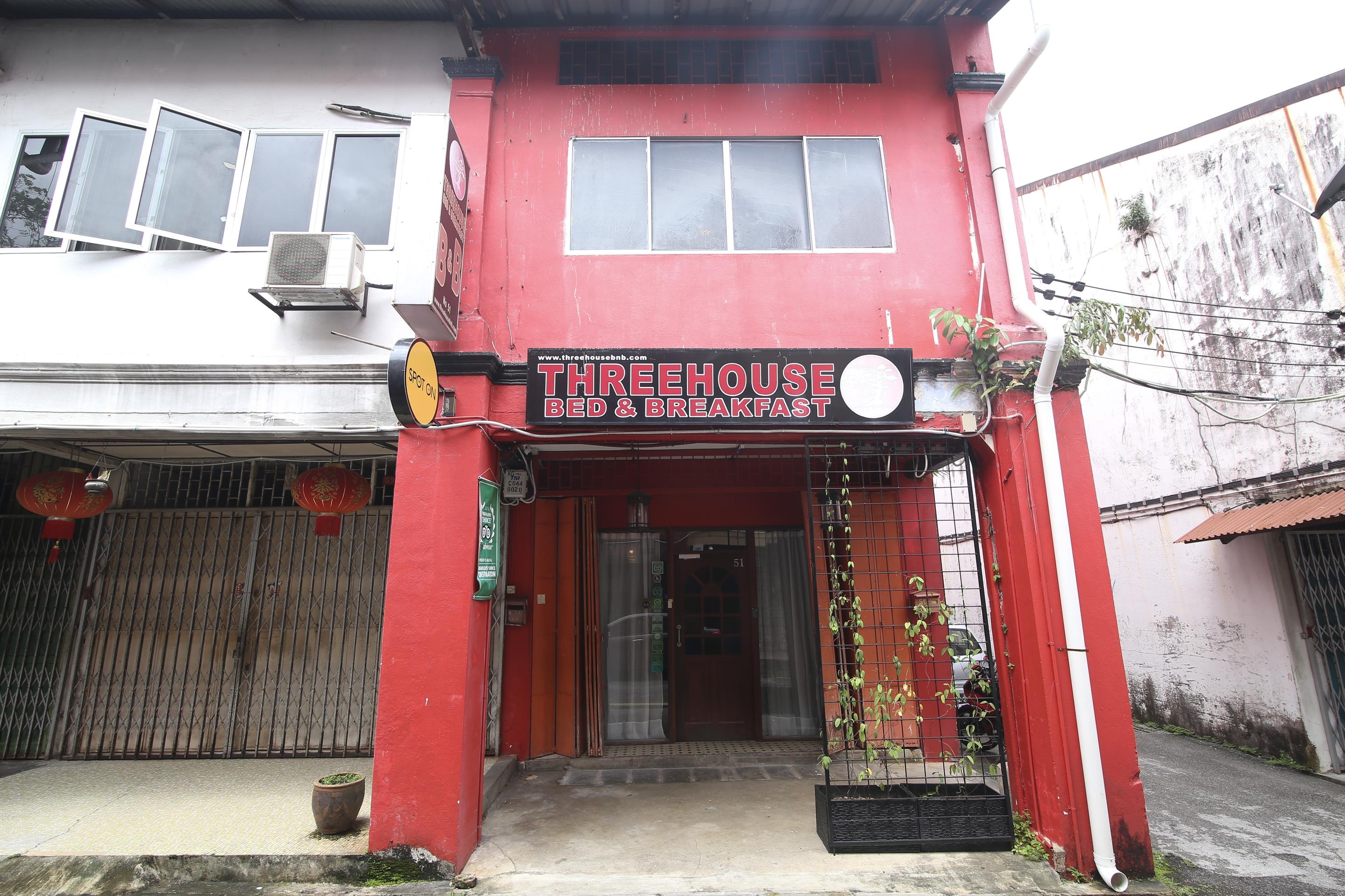 Spot On 90141 Threehouse Bed & Breakfast Kuching Bagian luar foto